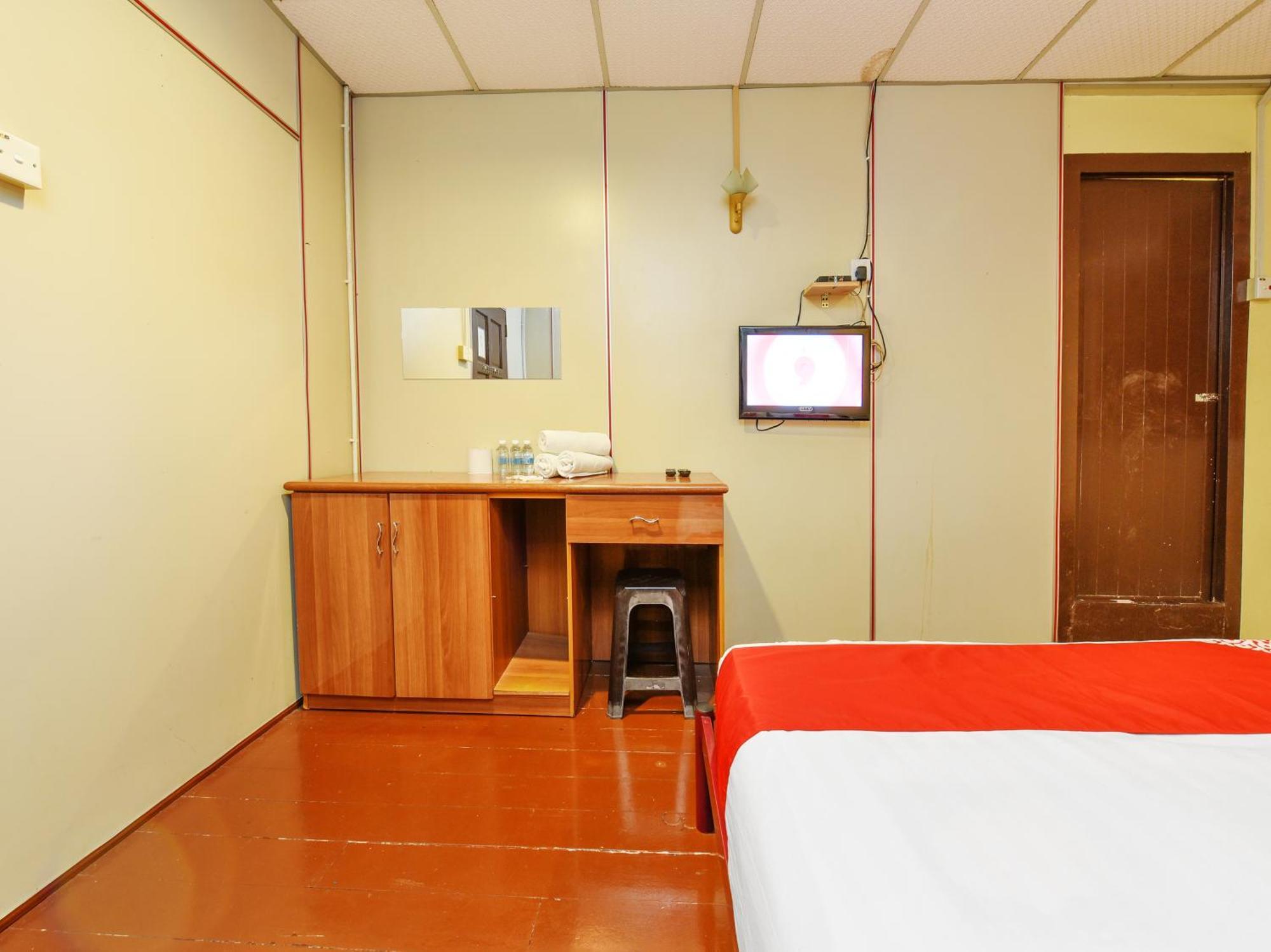 Oyo 90627 Pulau Ketam Inn Klang Buitenkant foto